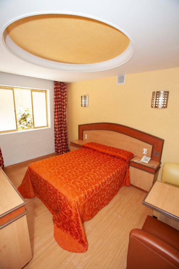 Hotel Tres Colonias - Solo Adultos Mexico By Eksteriør billede